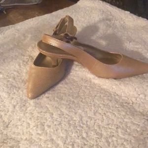 Joan and David sling back pump size 5.